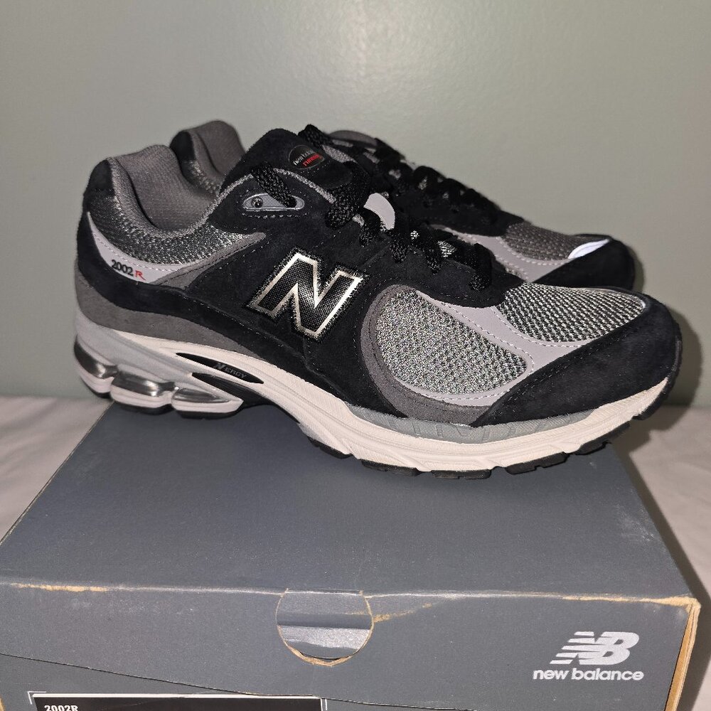 New Balance 2002R Classics U2002RC, Blk/Gry, Unisex M8/W9.5, New in Box